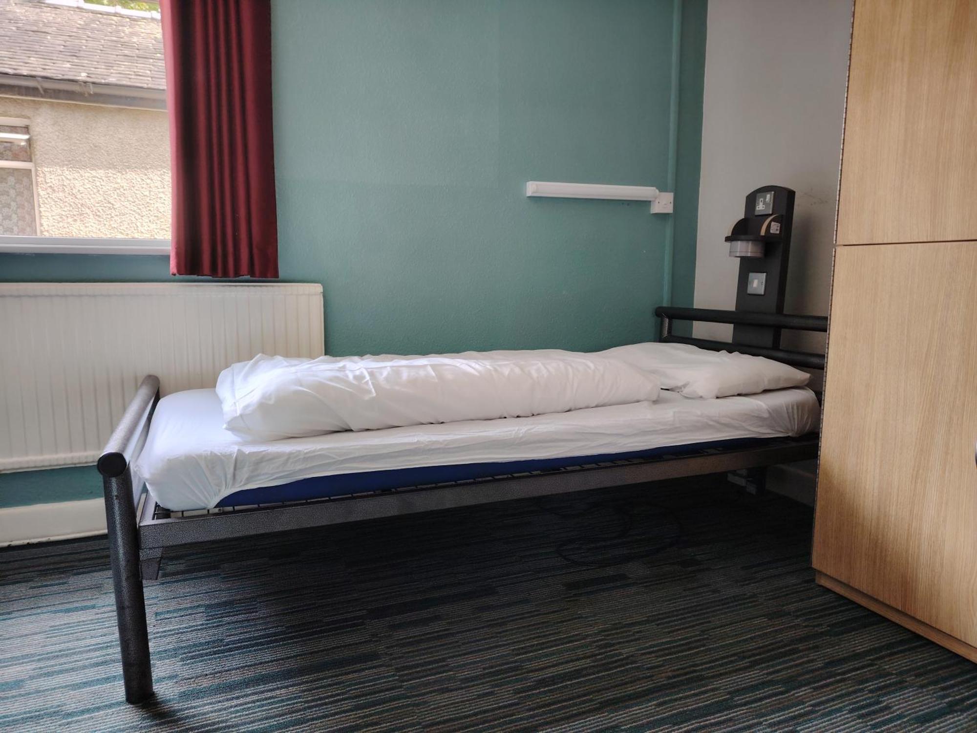 Yha Malham Hostel Bagian luar foto