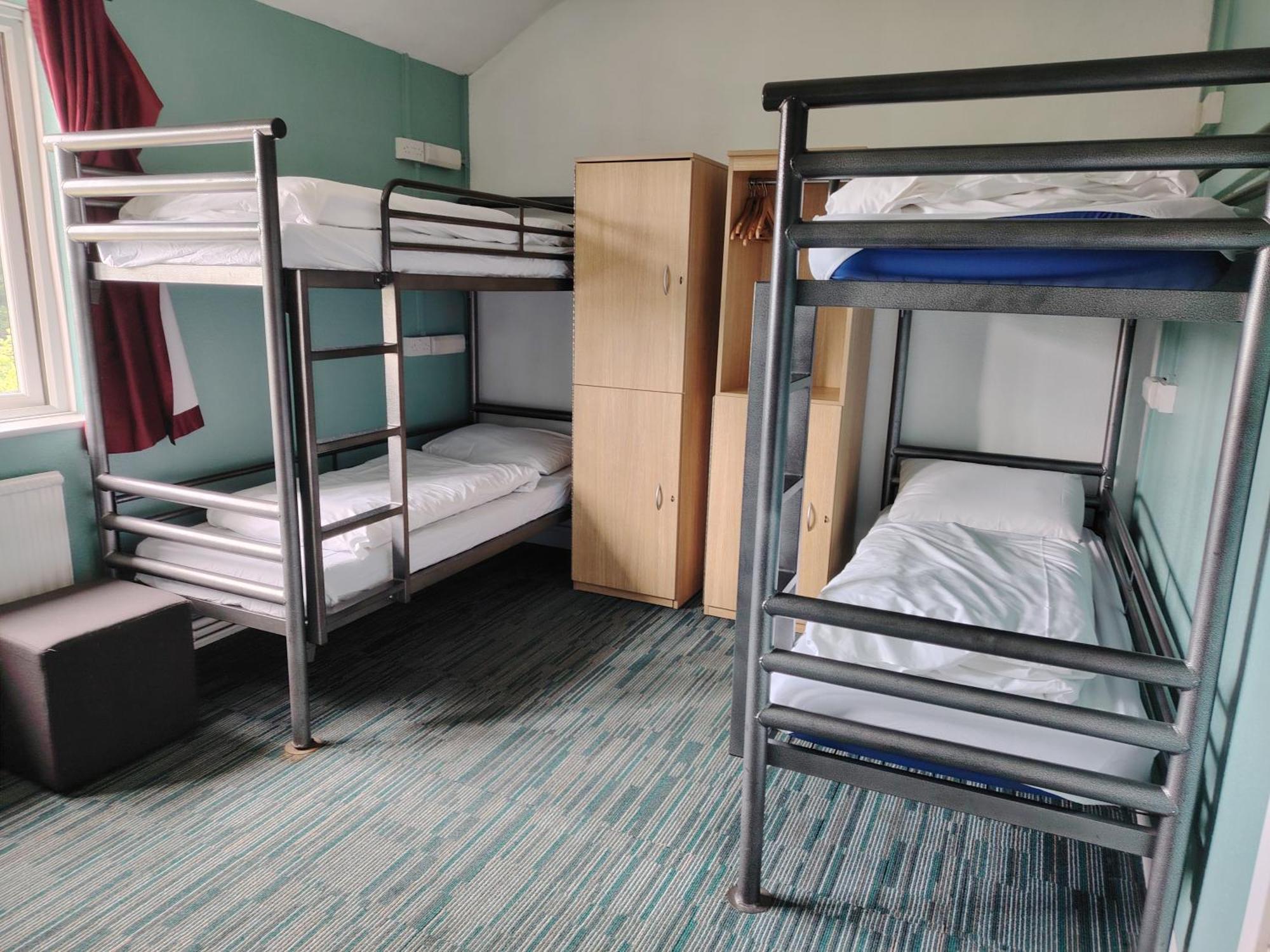 Yha Malham Hostel Bagian luar foto