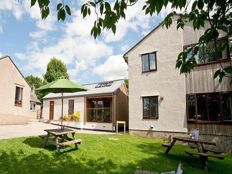 Yha Malham Hostel Bagian luar foto